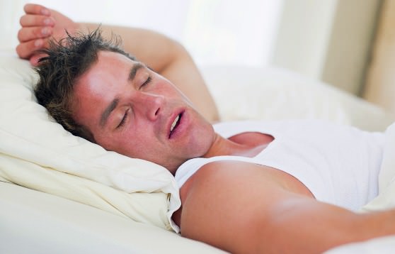Резкие шумы во время засыпания нарушают сон 