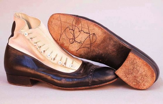Обувь изобретенная Майклом Джексоном 