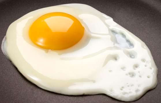 В куриных яйцах содержится множество полезных питательных веществ