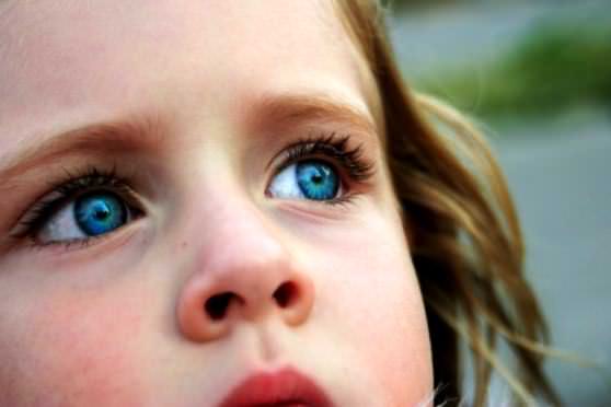 Девочка с голубыми глазами