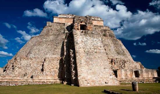 Древняя пирамида в Южной Америке