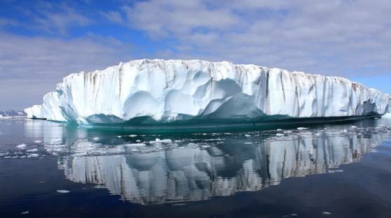 Айсберг рекордсмен на Антарктиде 