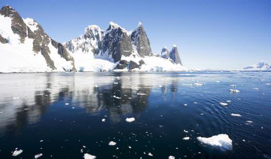 Огромная Антарктида принадлежит никому не принадлежит