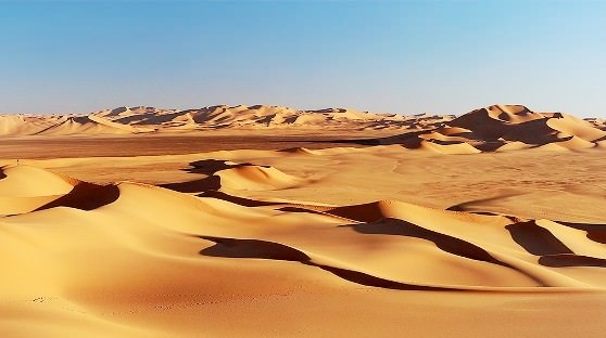 Буря в пустыне Сахара разносит песок по всей Европе