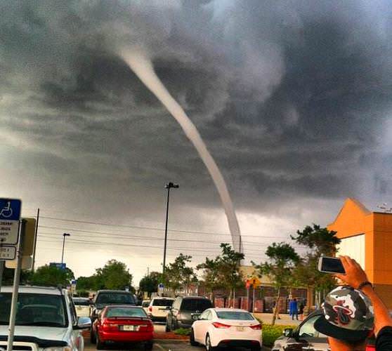 Торнадо во Флориде 
