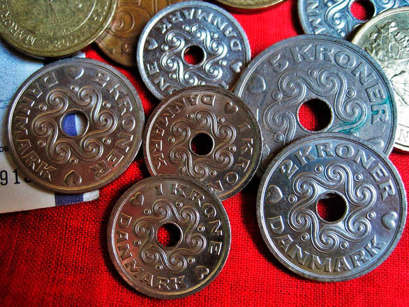 Датские монеты с отверстием посередине для облегчения веса